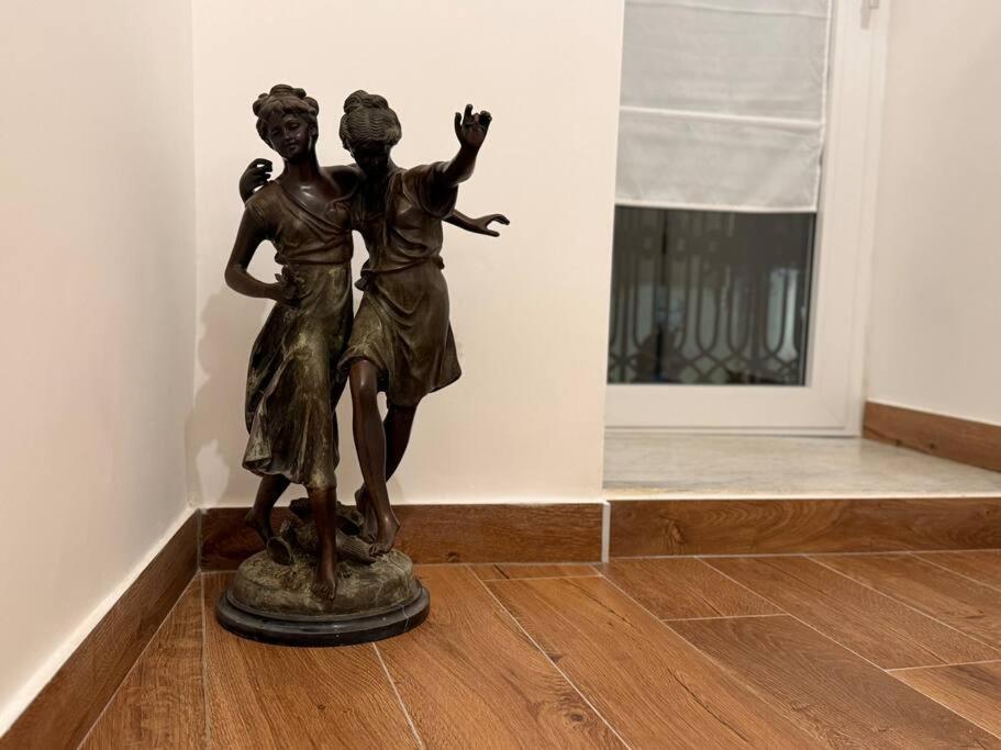 Domus Miraculi: Casa Storica Nel Cuore Di Napoli Экстерьер фото